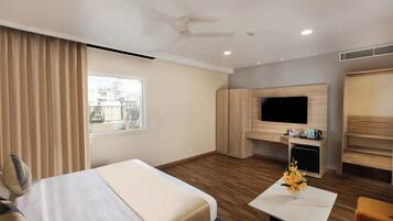 Deluxe Double Room | Free WiFi
