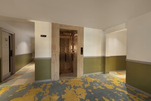 Exterior -  asar Capoors Hotel Hazratganj by Orion Hotels (Lucknow)