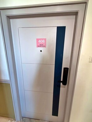 开间套房 | 免费 WiFi