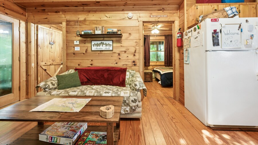 Cozy Creekside Cabin With Wraparound Porch 1 Bedroom Home