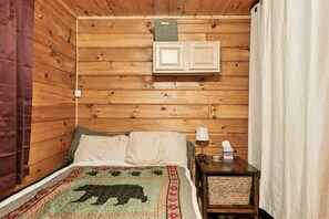 House, 1 Bedroom | 1 bedroom, free WiFi