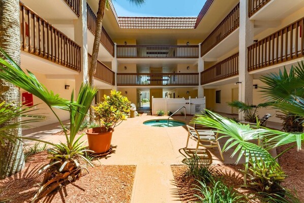 Condo, 2 Bedrooms | Outdoor spa tub