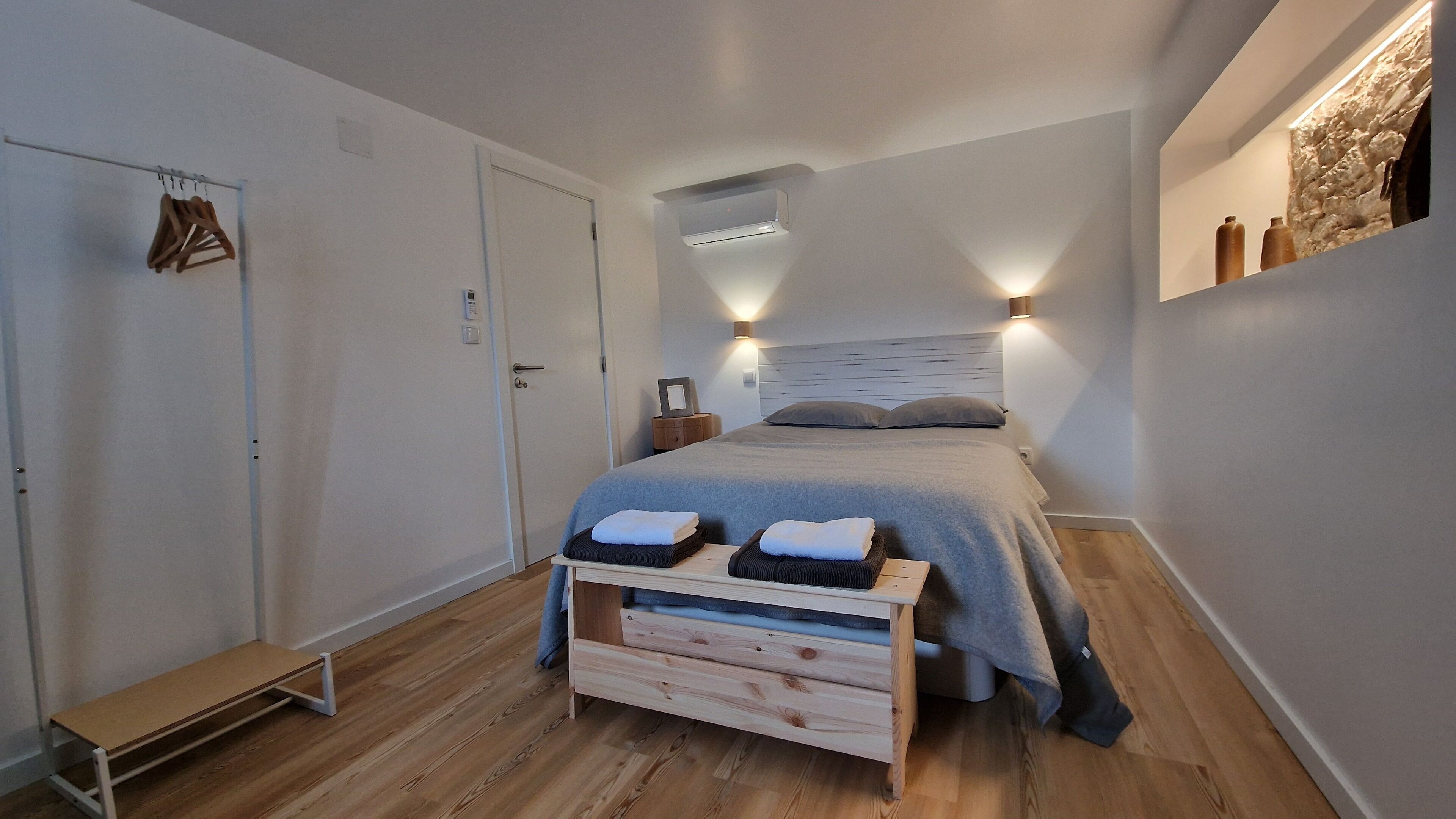 2 多间卧室、WiFi、床单