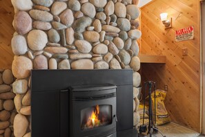 Condo, 3 Bedrooms | Interior