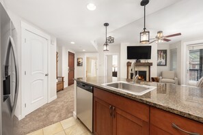 Condo, 1 Bedroom | Interior