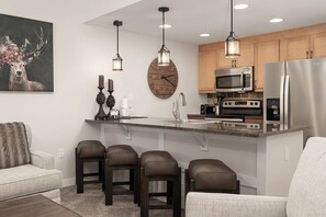 Interior - Premium Unit 4663 - One Bedroom w/Full Kitchen - Fraser Crossing/Founders Pointe 1 Condo (Winter Park)