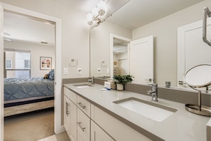 Bathroom - Lazy Rocky Retreat 2 Bedroom Home (Arvada)
