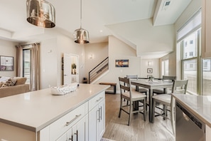 House, 2 Bedrooms | Dining - Lazy Rocky Retreat 2 Bedroom Home (Arvada)