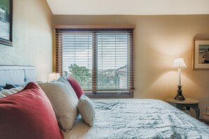 2 bedrooms, laptop workspace, free WiFi