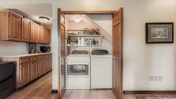 Rumah, 2 kamar tidur | Interior