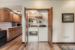 House, 2 Bedrooms | Interior