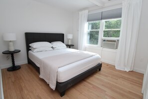 3 bedrooms, iron/ironing board, WiFi