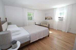 3 bedrooms, iron/ironing board, WiFi