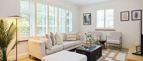 House, Patio | Living area