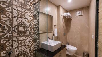 Standard Private Room with Ensuite Bathroom | Bathroom | Shower, toilet paper
