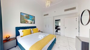 1 slaapkamer, een strijkplank/strijkijzer, wifi, beddengoed