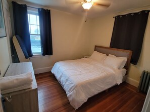 4 bedrooms, WiFi, bed sheets