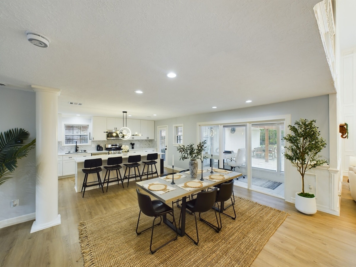 Photo 12 of Buckle & Boots BNB - 20 minutes to downtown + pool