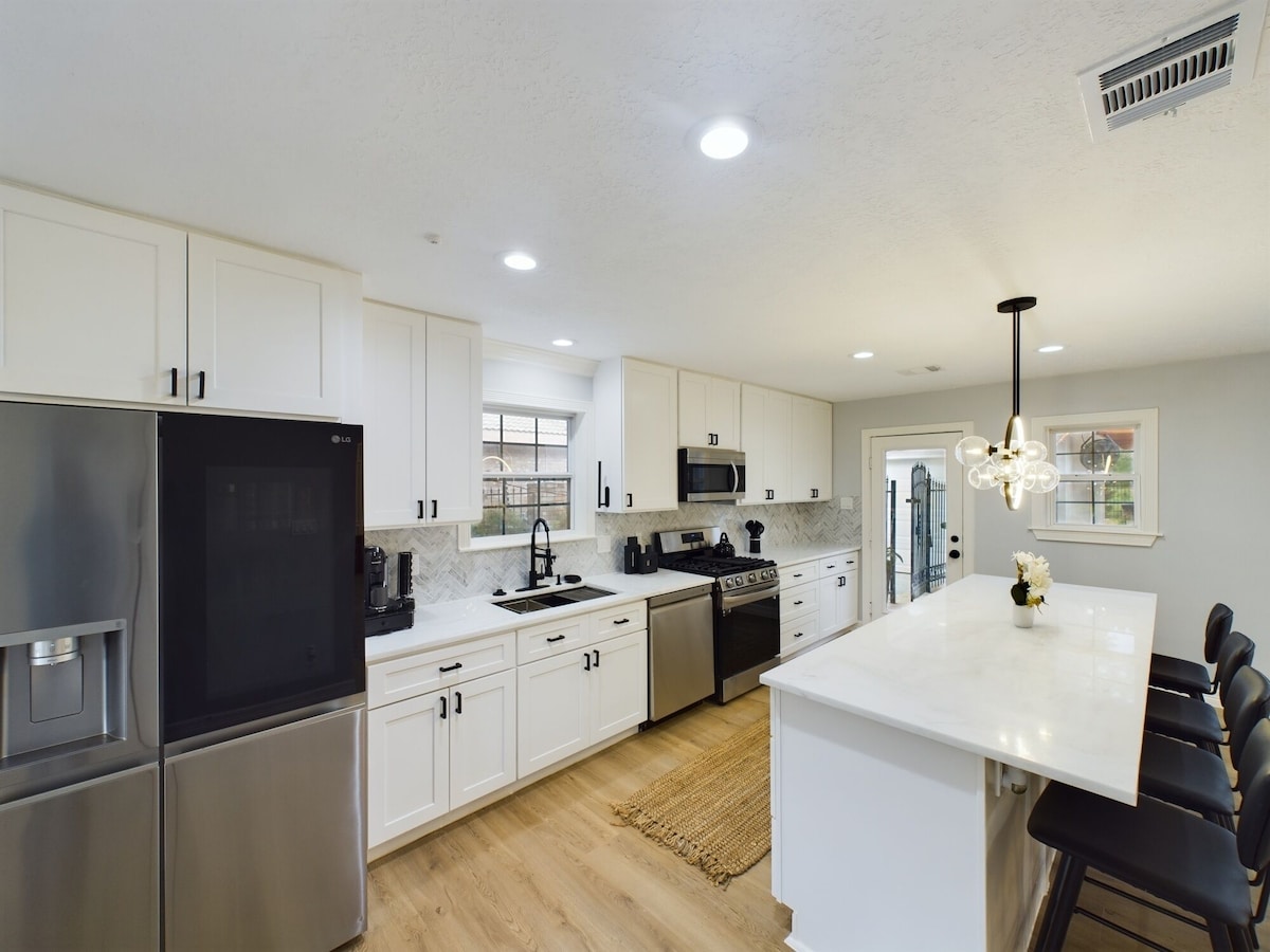 Photo 15 of Buckle & Boots BNB - 20 minutes to downtown + pool