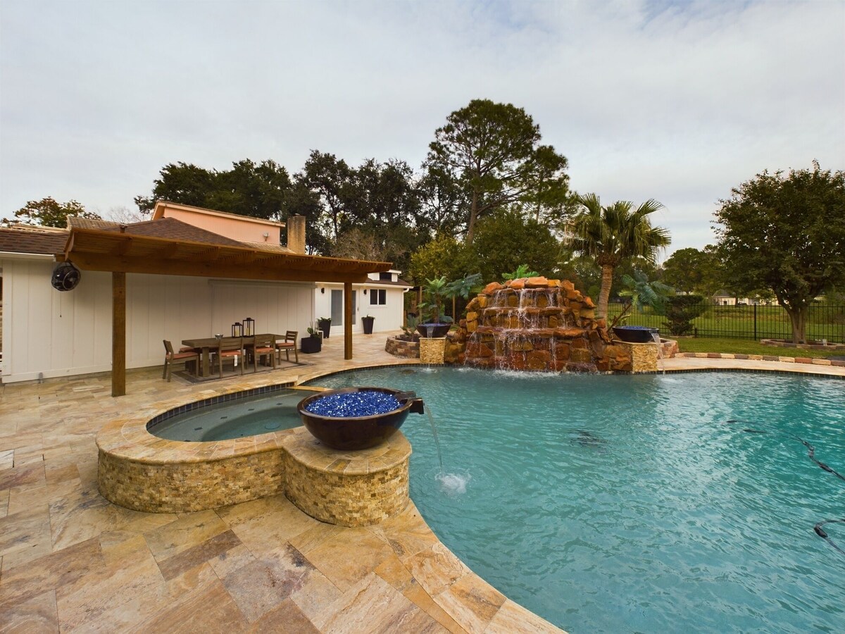 Photo 41 of Buckle & Boots BNB - 20 minutes to downtown + pool