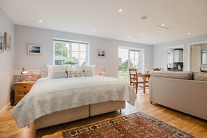 1 chambre, bureau, fer et planche à repasser, Wi-Fi gratuit