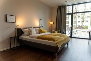 Deluxe Double Room | Desk, laptop workspace, free WiFi