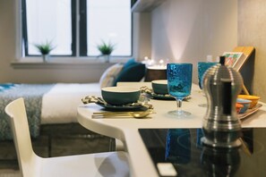 Studio, Non Smoking | Private kitchen