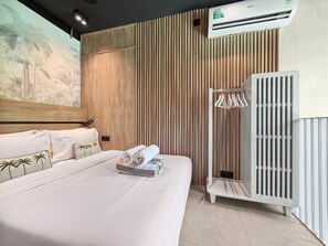 1 bedroom, desk, WiFi (free), bed sheets