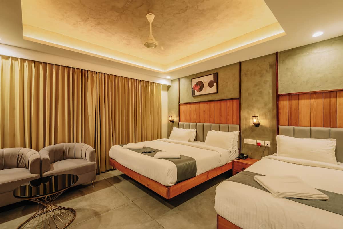 Deluxe Triple Room | Hypo-allergenic bedding, minibar, individually decorated