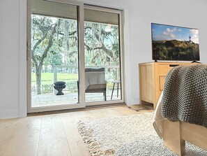 Interior - Lux King Bed, Free Daily Golf, Heated/Cooled Pools, Free Bikes, Parris Is, Gated (Okatie)