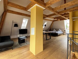 Loft Comfort | Meja kerja dan Wi-Fi gratis