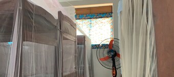 MISSIONS CAFE & GUESTHOUSE