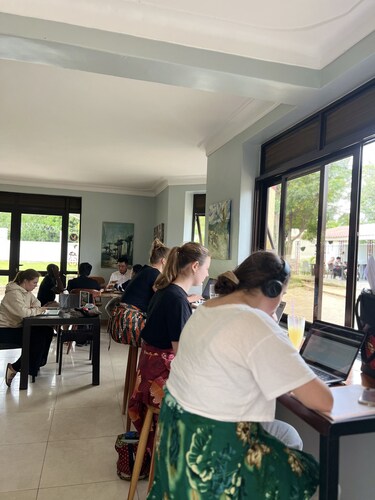 MISSIONS CAFE & GUESTHOUSE 