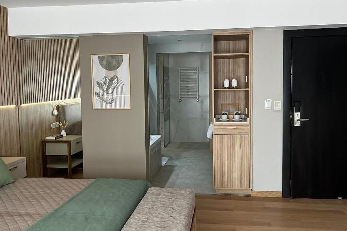 Deluxe-Studiosuite | Zimmersafe, Schreibtisch, kostenlose Babybetten, kostenloses WLAN