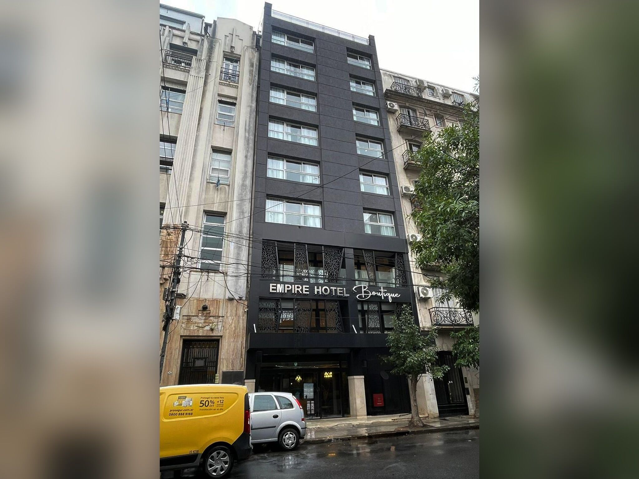 Fachada de la propiedad