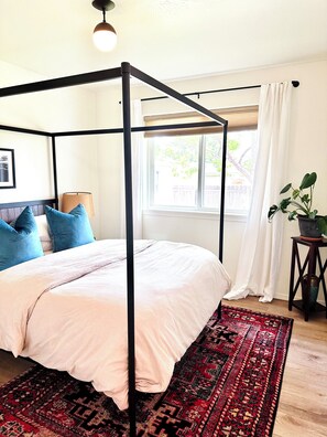 3 bedrooms, iron/ironing board, travel cot, free WiFi