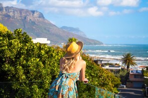 House (3 Bedrooms) | Interior - Oceanview Grange Retreat (Cape Town)