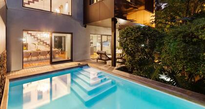 Higgo Crescent Villa