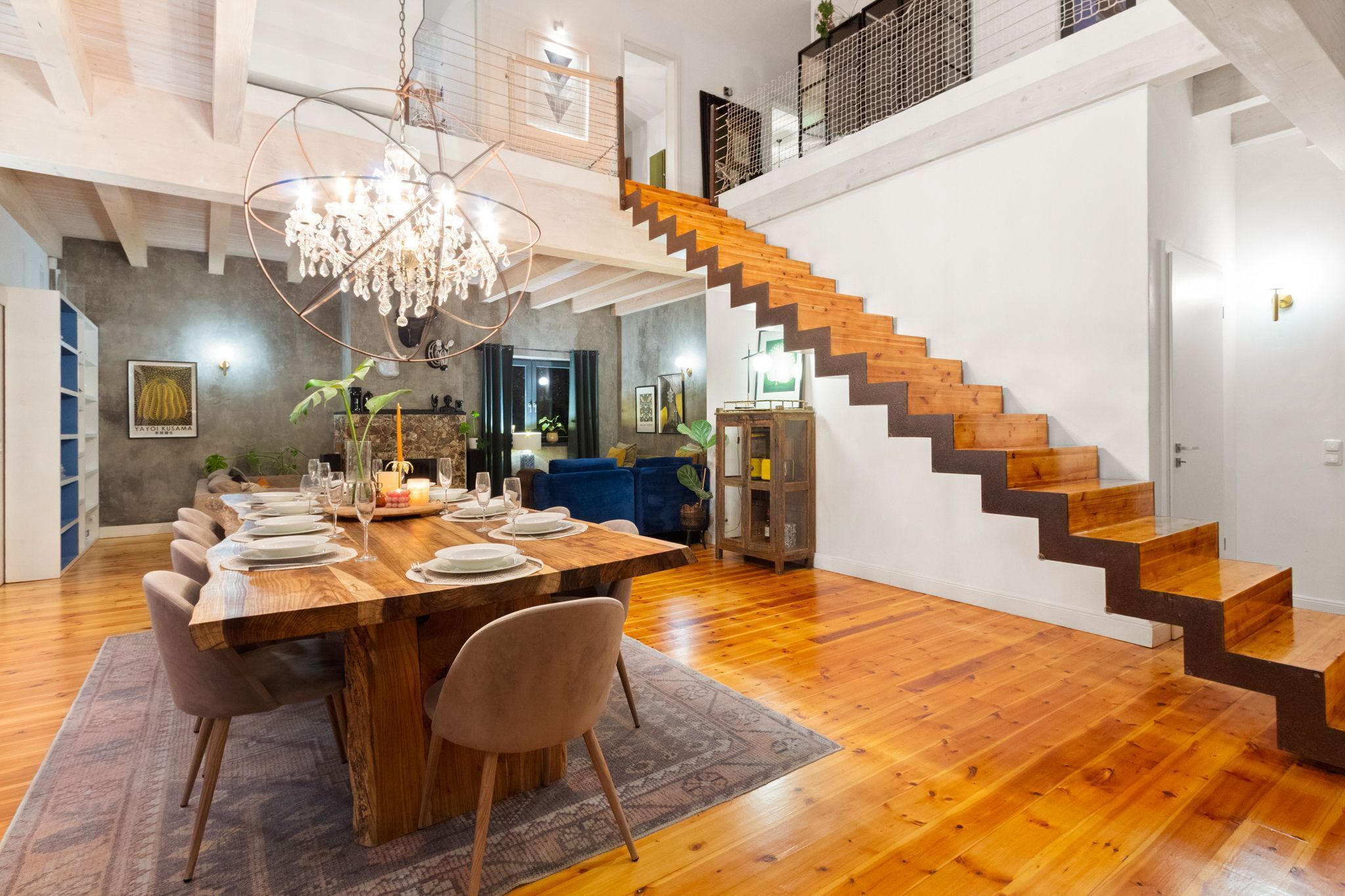 House (5 Bedrooms) | Interior