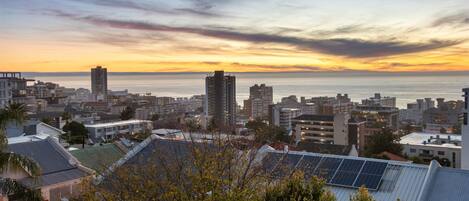 Apartment (2 Bedrooms) | Front of property