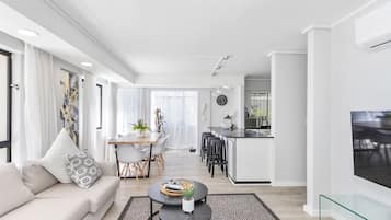 Apartment (2 Bedrooms) | Bahagian dalam