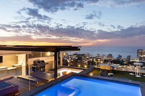 Apartment (2 Bedrooms) | Front of property