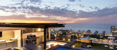 Apartment (2 Bedrooms) | Front of property