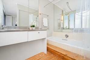 Apartment (0 Bedroom) | Interior - Perspectives 1107 (Cape Town)