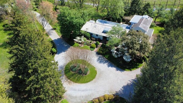 Exterior - 2 minutes to the Upperville Horse Show (Upperville)