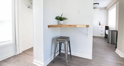 Charming apartment near Parkview Stadium in Fort Wayne