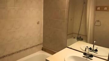 Regadera y secadora de cabello