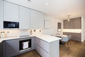 Apartment, Balcony | Private kitchen