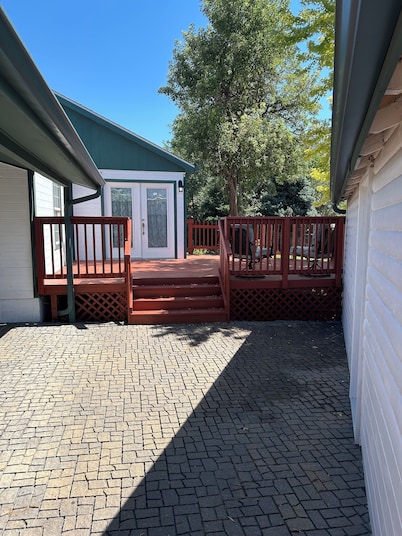 Brilliant 4-bedroom house with AC in Arvada! Family and Pet friendly,