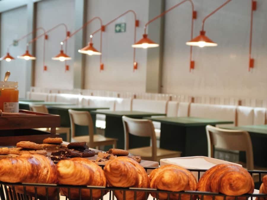 Esmorzar diari d'estil bufet (12 EUR per persona)